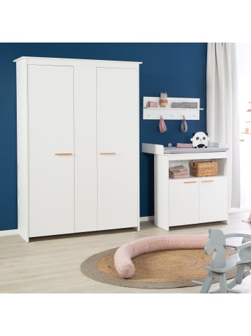roba Kleiderschrank Anton 2-türig weiß mit Holzgriffen aus Buche fürs Kinderzimmer