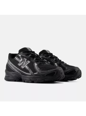 New Balance Sneackers 740 in Schwarz