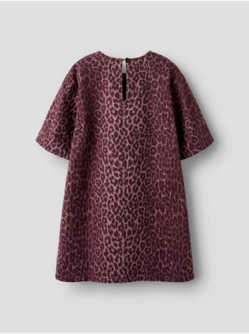 name it Kleid in Burgundy