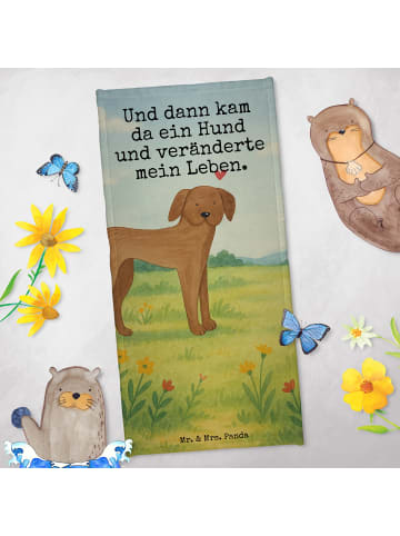 Mr. & Mrs. Panda Badehandtuch Hund Dogge Design mit Spruch in Grau Pastell