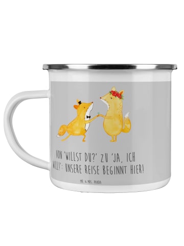 Mr. & Mrs. Panda Camping Emaille Tasse Verlobung Abenteuer mit S... in Heather Grey