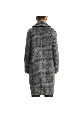 Q/S designed by Mantel in Schwarz