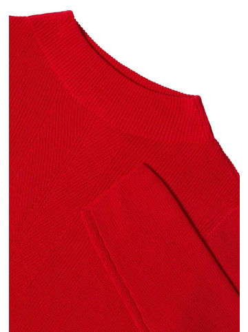 Cecil Pullover in Fiery Red