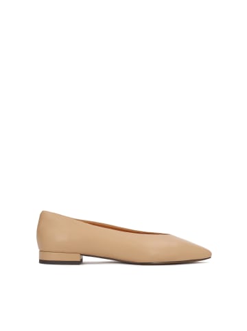 Kazar Pumps in Beige