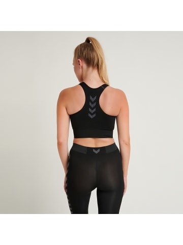 Hummel T-Shirt Hummel First Damen in BLACK