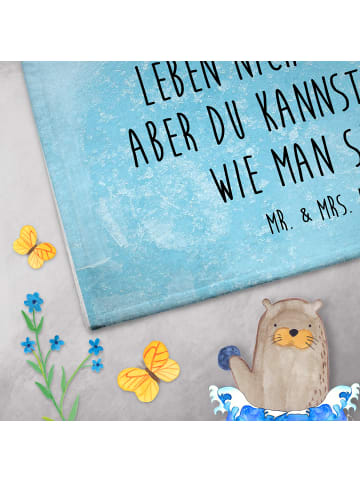Mr. & Mrs. Panda Handtuch Pinguin Surfer mit Spruch in Eisblau