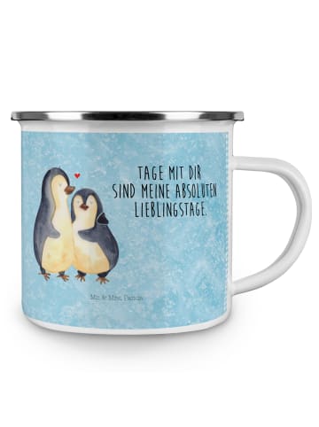 Mr. & Mrs. Panda Kaffeetasse Pinguin umarmen mit Spruch in Eisblau