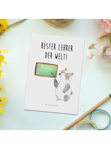 Mr. & Mrs. Panda Ansichtskarte Panda Lehrer mit Spruch in Weiß