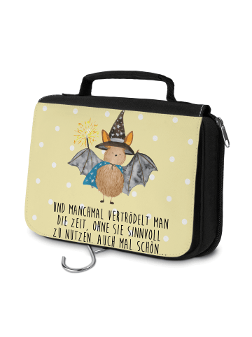 Mr. & Mrs. Panda Kulturtasche Fledermaus Zauberer mit Spruch in Gelb Pastell