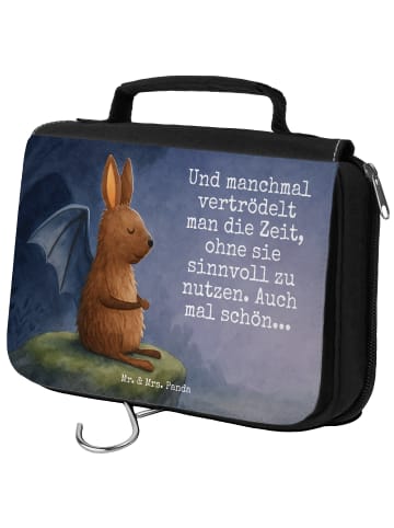 Mr. & Mrs. Panda Kulturtasche Fledermaus Sitzen Design mit Spruch in Weiß