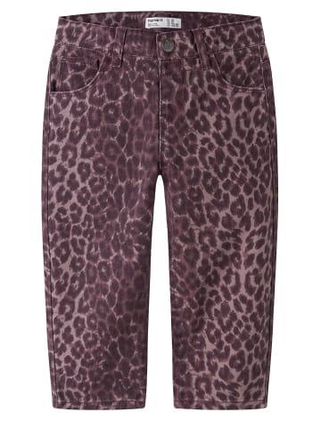 name it Hose in Burgundy