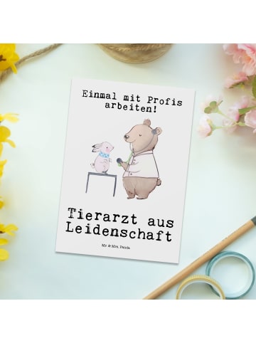 Mr. & Mrs. Panda Ansichtskarte Tierarzt Leidenschaft mit Spruch in Weiß