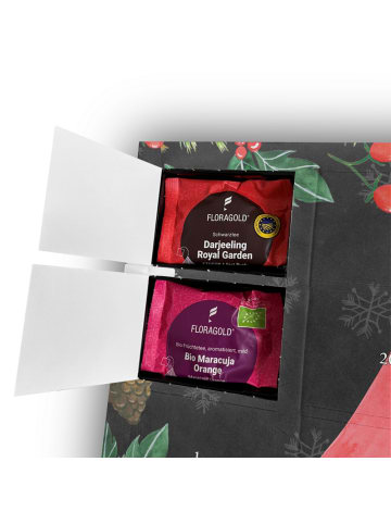 Mr. & Mrs. Panda Tee Adventskalender Panda Campen mit Spruch in Kreidetafel