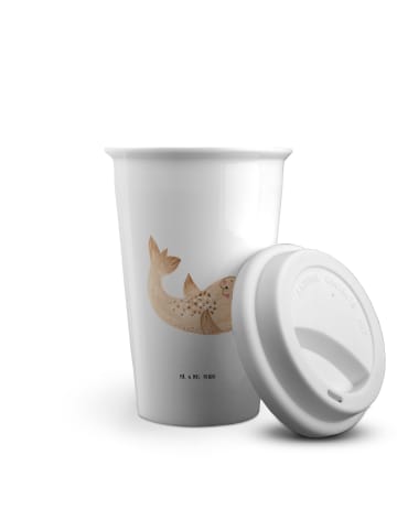 Mr. & Mrs. Panda To Go Becher Robbe Liegen ohne Spruch in Weiß