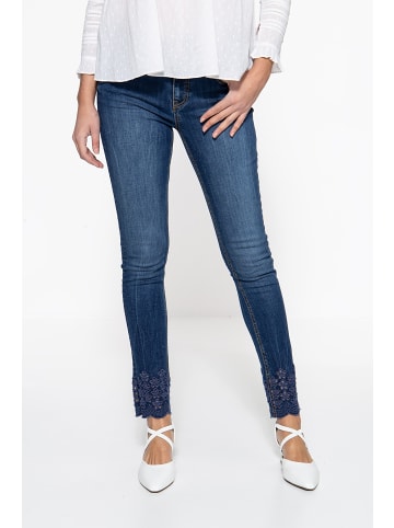 ATT Jeans ATT Jeans ATT JEANS Slim Fit Jeans mit floralen Lockstickereien am Saum Chloe in blau