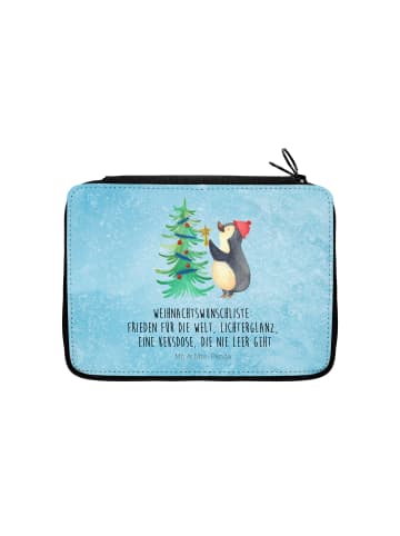 Mr. & Mrs. Panda Federtasche Pinguin Weihnachtsbaum mit Spruch in Eisblau