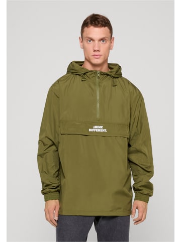 Mister Tee Windbreaker in olive