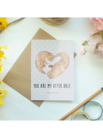 Mr. & Mrs. Panda Glückwunschkarte Otter Herz mit Spruch in Grau Pastell