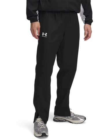 Under Armour Trainingshose "Rival Woven Windbreaker Pant" in Schwarz