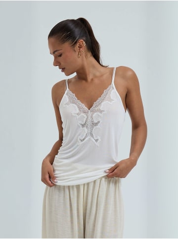 Seamless Basic Top Lace in Off-white