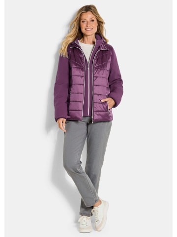 GOLDNER Kurzgröße:  Steppjacke mit Ärmeln aus Softshell in beere