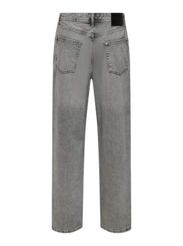 Locker geschnitten in Medium Grey Denim 1