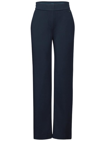 Cecil Hose in deep petrol