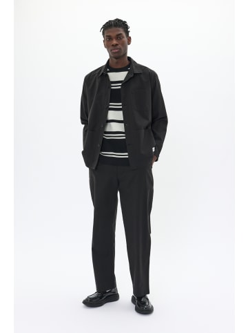 Matinique Overshirts MAjorge Gerade Passform in Black