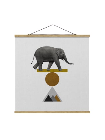 WALLART Stoffbild mit Posterleisten - Balancekunst Elefant in Grau