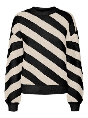 Vero Moda Pullover in Black