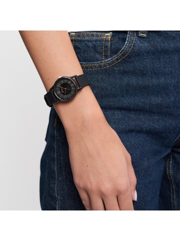 s.Oliver Armbanduhr Urban Color in schwarz