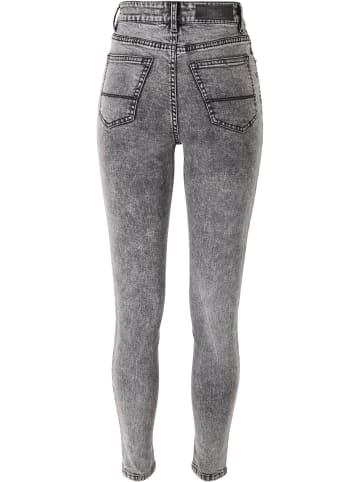 Urban Classics Urban Classics in black heavy acid washed