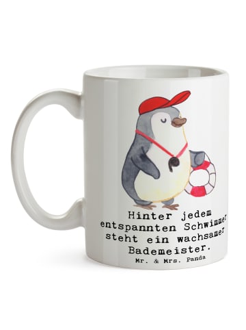 Mr. & Mrs. Panda Becher Bademeister schützend mit Spruch in Weiß