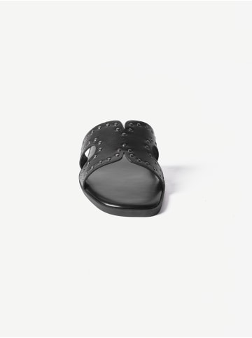 KOROSHI Einfache Sandale mit niedrigem Ledereffekt in Schwarz