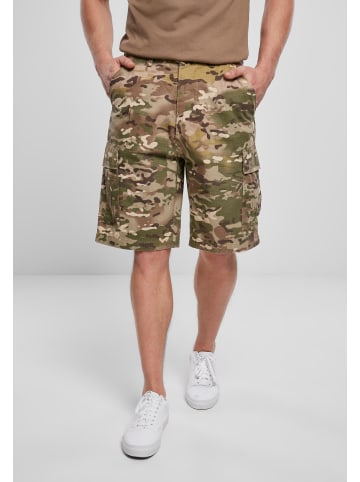 Brandit Shorts in tactical camo