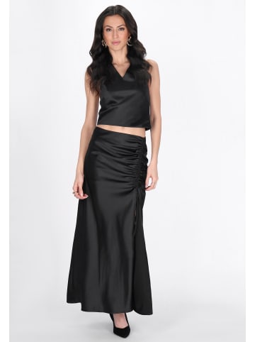 faina Women Skirt in black