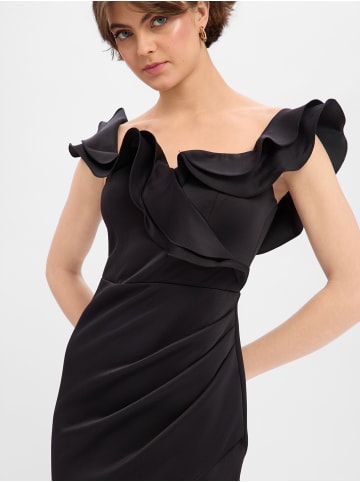 Lipsy Abendkleid in schwarz - 0001
