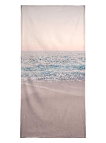 Juniqe Handtuch "Rosegold Beach Morning" in Blau & Rosa