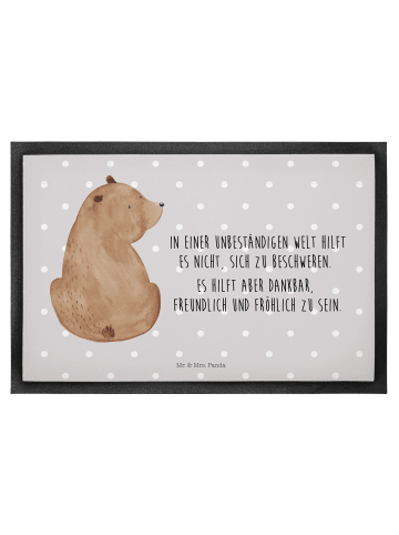 Mr. & Mrs. Panda Fußabtreter Bär Schulterblick mit Spruch in Grau Pastell