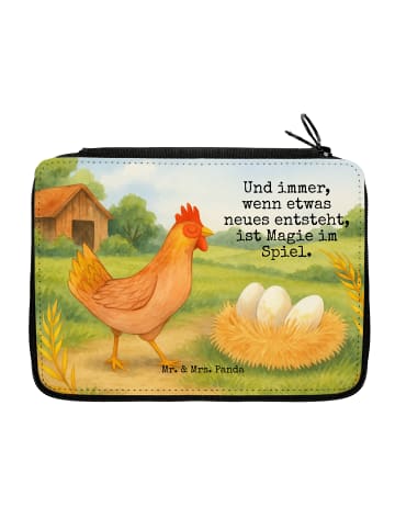 Mr. & Mrs. Panda Federtasche Huhn Stolz Design mit Spruch in Weiß