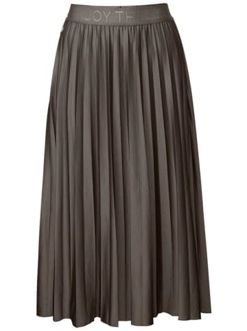 Street One Rock in nomad brown