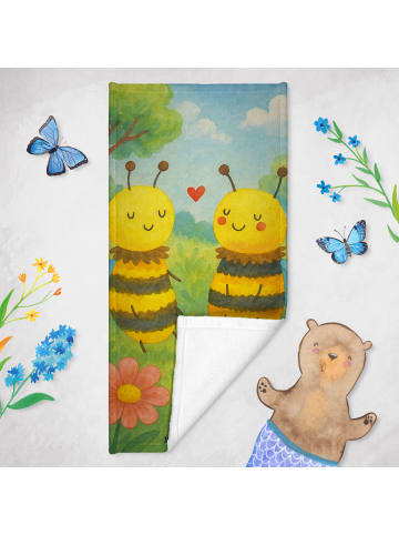 Mr. & Mrs. Panda Saunahandtuch Biene Verliebt Design ohne Spruch in Weiß