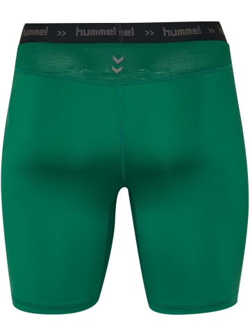 Hummel Sportshorts in Grün