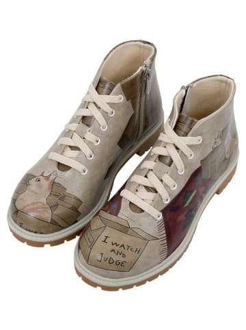 Dogo Shortcut Boots I Watch And Judge in Beige