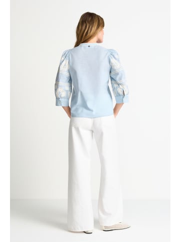 Rich & Royal Embroidery Bluse aus Musselin in Skyway Blue