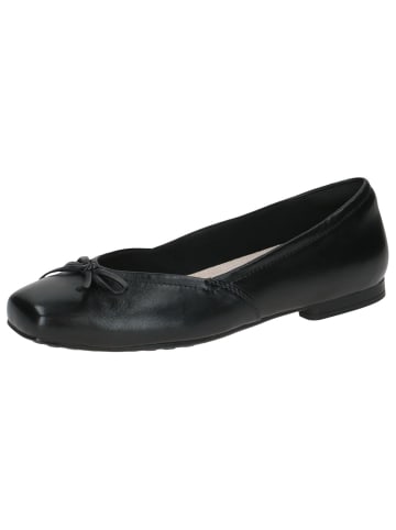 Caprice Ballerina in BLACK SOFTNAP.