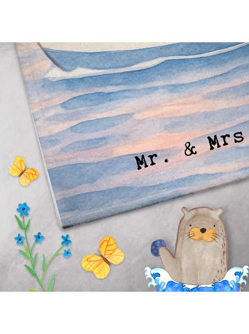 Mr. & Mrs. Panda Gästehandtuch Bär Segeln Design ohne Spruch in Weiß