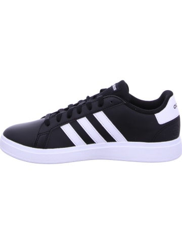 adidas Sneakers in schwarz