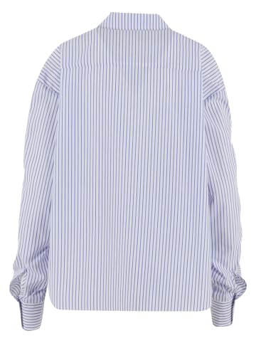 Noisy may Noisy may in bright white