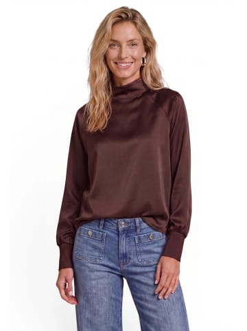 Zero  Satin-Bluse mit Kragen in Chocolate Plum